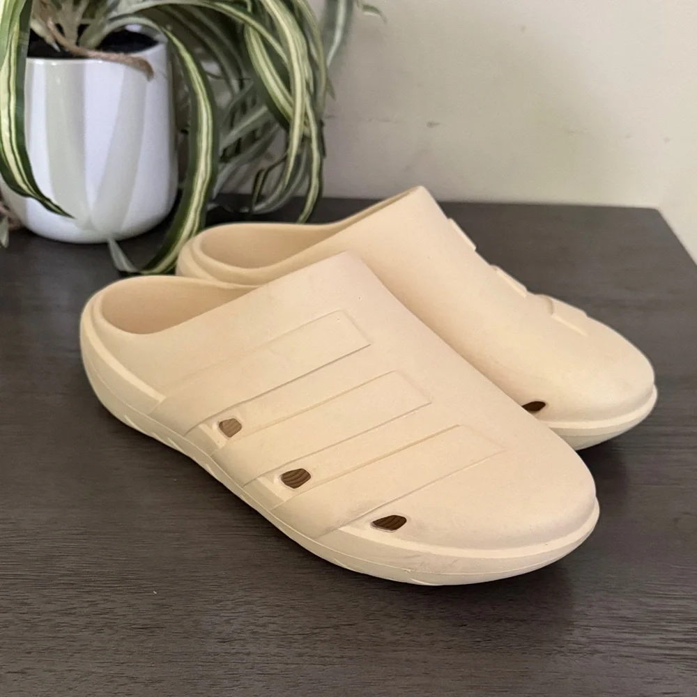 Adidas Adicane Clog Sand Beige Slides /Sandals Men Size 8